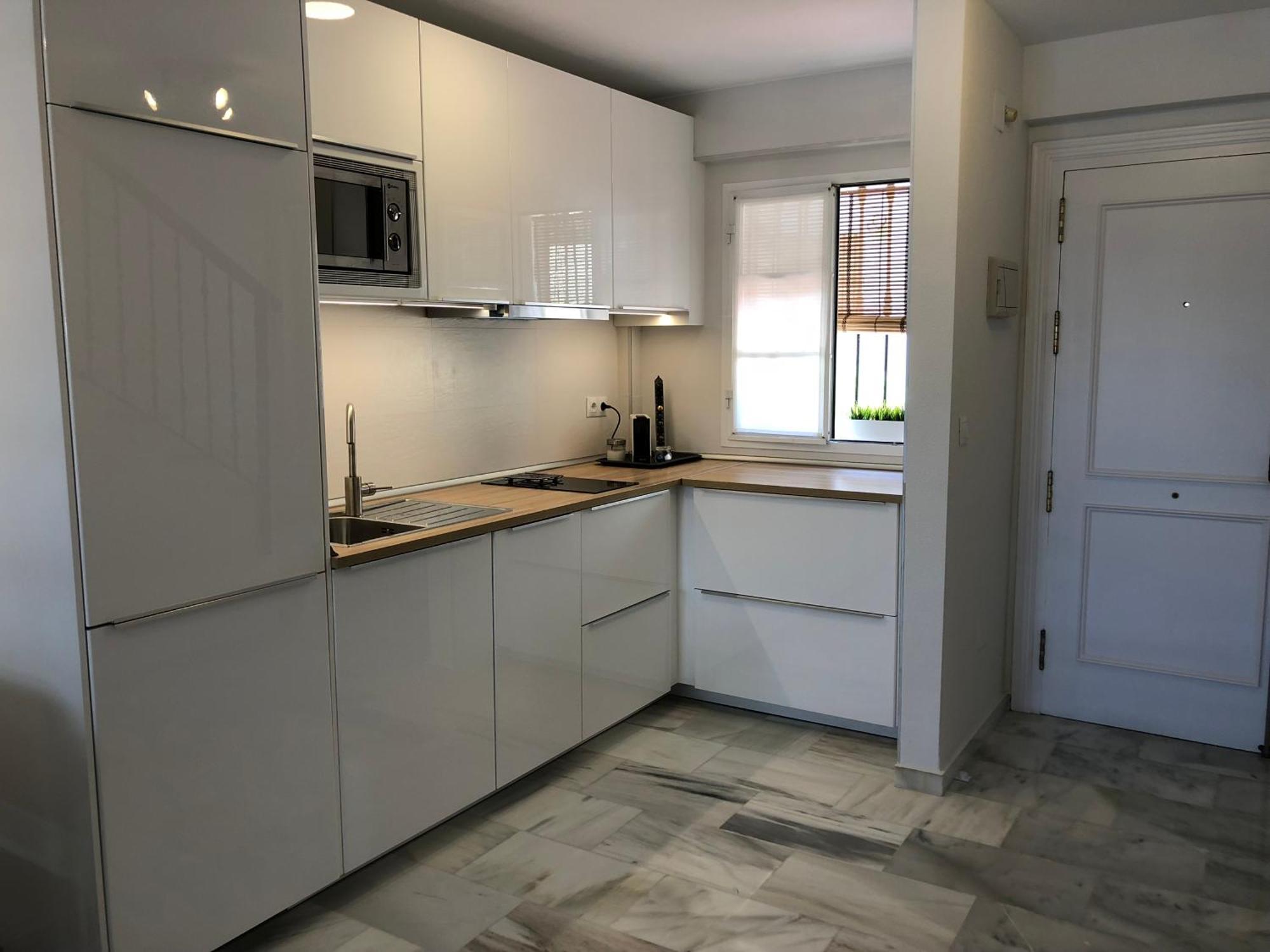 El Cortijuelo. Magnificent Triplex Terraced House With Rooftop Of 18M2, Overlooking The Sea. Parking Torremolinos Luaran gambar